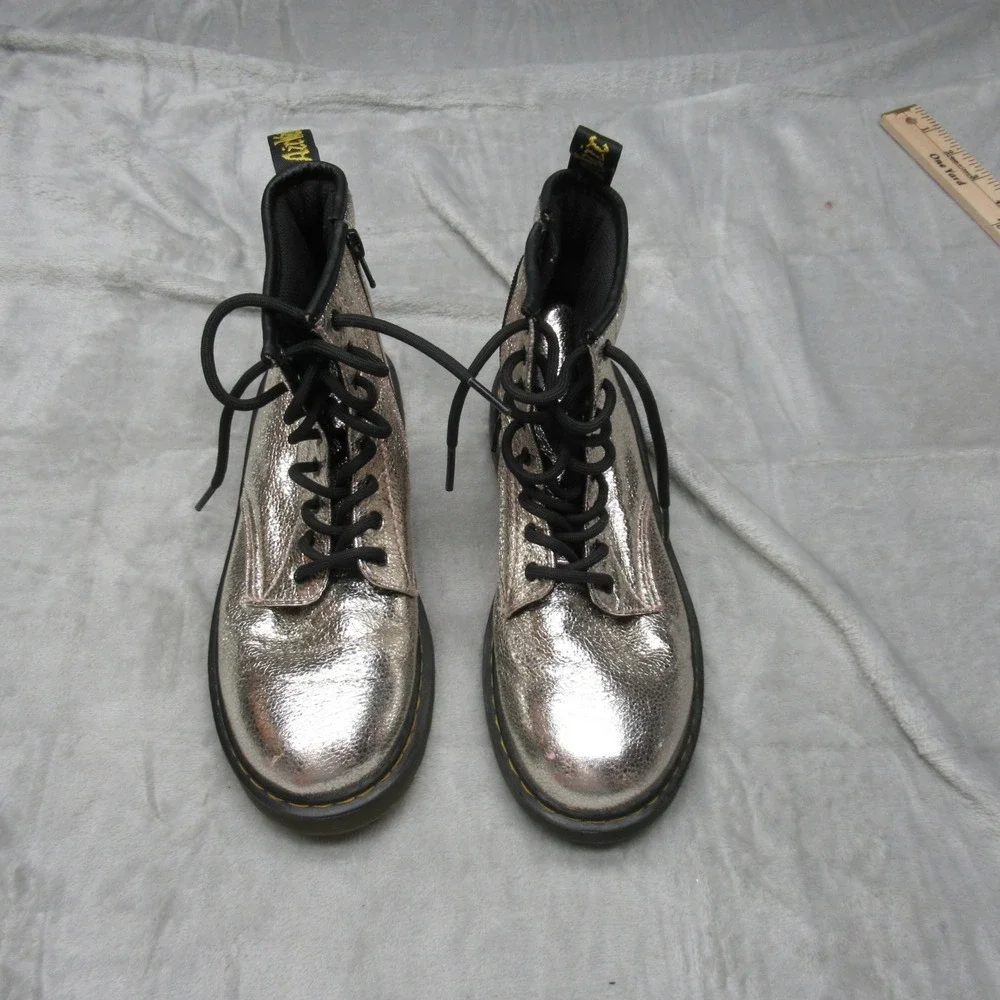 Dr Martens Girls 5 Combat Shoes Silver Crinkle Metallic Glitter Leather‎ Chunky